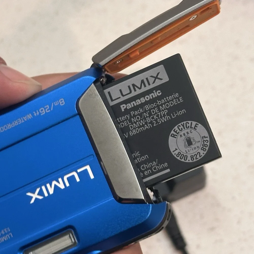 Panasonic LUMIX Dmc-TS30 Waterproof Digicam Blue Digital Camera USED - CIB